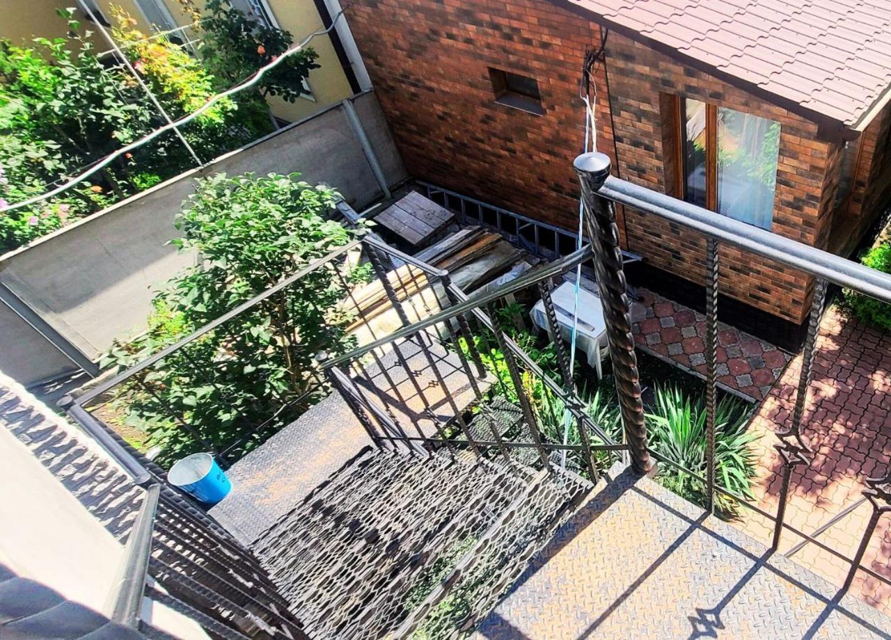 Апартаменти В Будиночку Біля Софіївського Парка Umanʼ Exterior foto